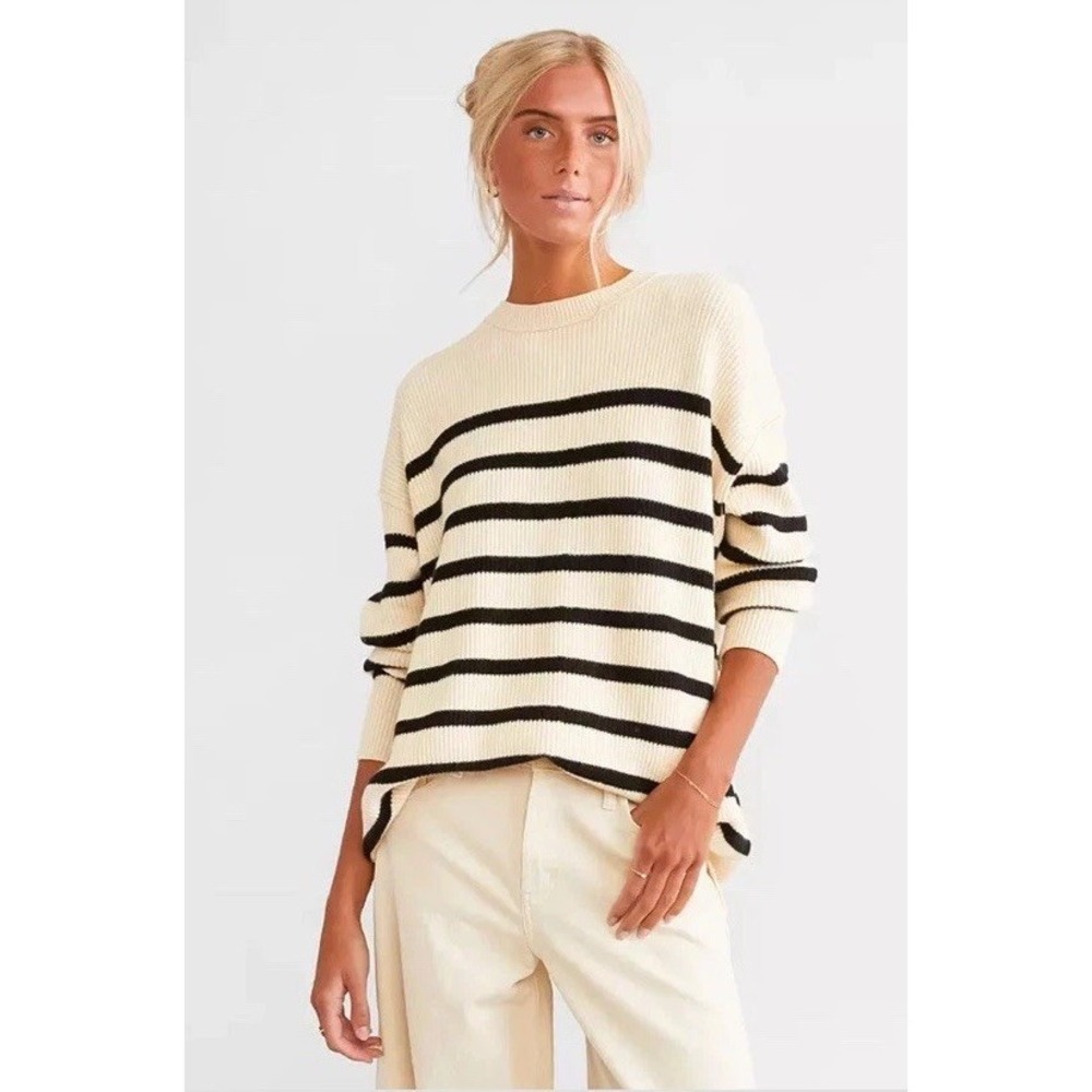 BKE Women's XL Striped Long Sleeve Pullover Top Casual‎